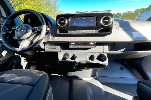 Photo of 2025 White Mercedes-Benz Sprinter 2500