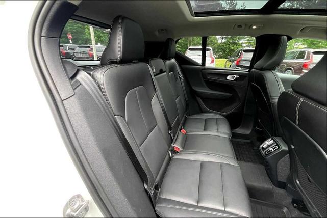 Photo of 2025 Crystal White Pearl Volvo XC40