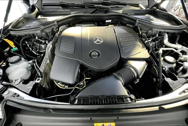 Photo of 2025 Gray Mercedes-Benz GLC 350e