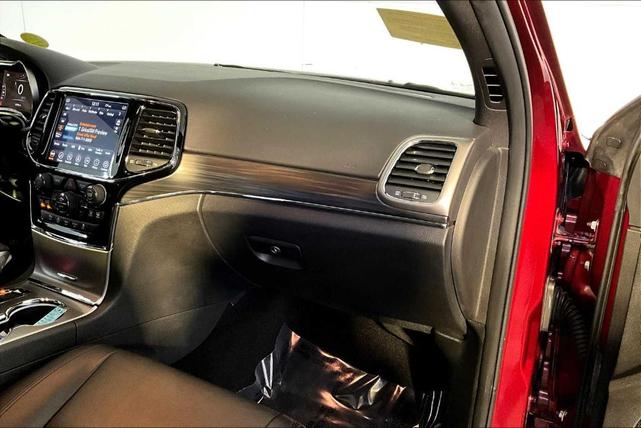 Photo of 2021 Velvet Red Pearlcoat Jeep Grand Cherokee