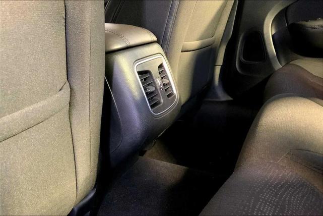Photo of 2015 Bright White Clearcoat Chrysler 200