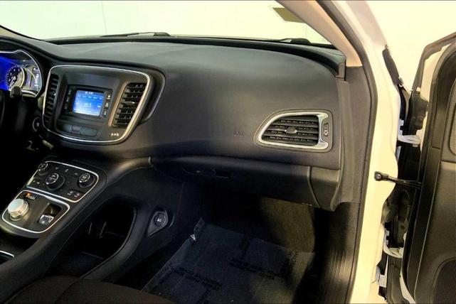 Photo of 2015 Bright White Clearcoat Chrysler 200