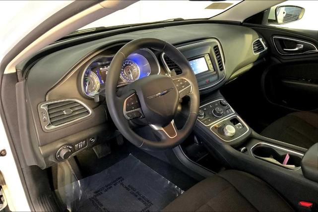 Photo of 2015 Bright White Clearcoat Chrysler 200