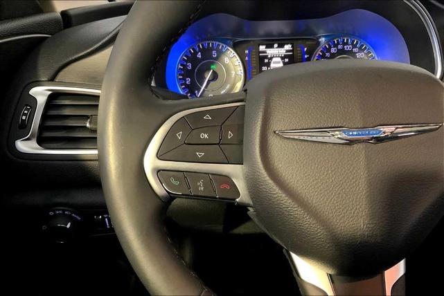 Photo of 2015 Bright White Clearcoat Chrysler 200