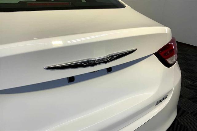 Photo of 2015 Bright White Clearcoat Chrysler 200