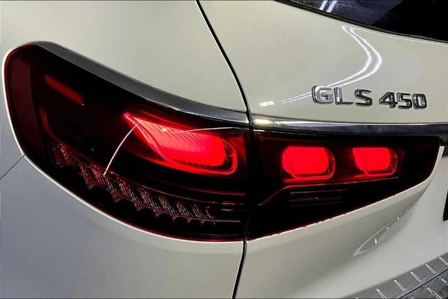 Photo of 2025 White Mercedes-Benz GLS 450