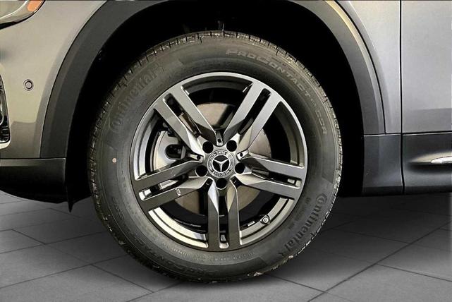 Photo of 2025 Gray Mercedes-Benz GLB 250