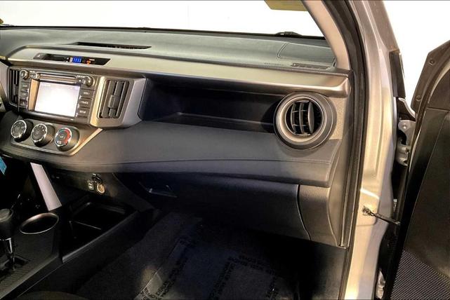 Photo of 2015 Classic Silver Metallic Toyota RAV4