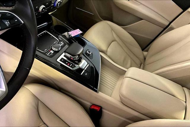 Photo of 2019 Carrara White Audi Q7