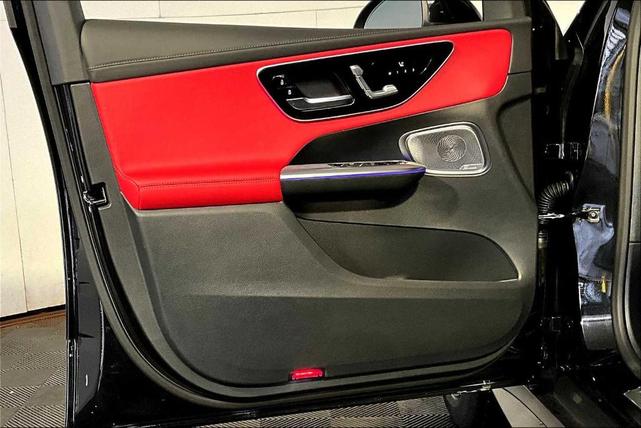 Photo of 2026 Black Mercedes-Benz GLC 300