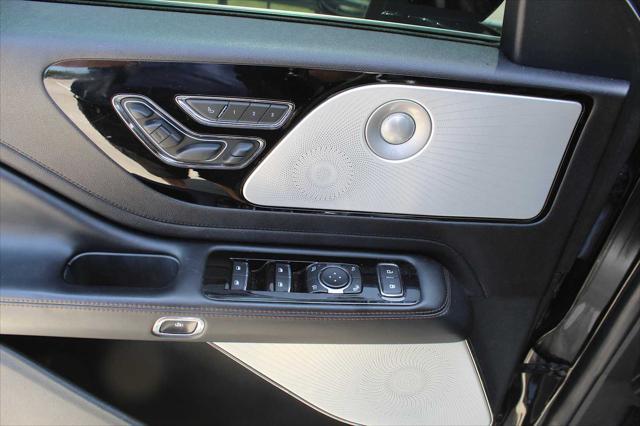 Photo of 2021 Infinite Black Lincoln Aviator