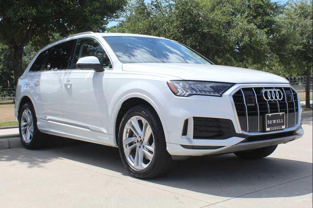 Photo of 2024 Glacier White Metallic Audi Q7