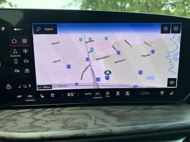 Photo of 2025 GLACIER WHITE Audi Q5