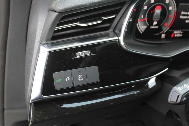 Photo of 2024 Daytona Gray Pearl Effect Audi Q8