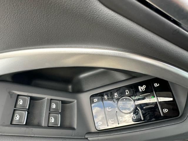 Photo of 2025 TAMBORA GRAY Audi Q5