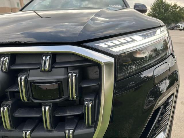 Photo of 2025 0E0E Audi Q7