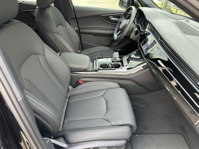 Photo of 2025 0E0E Audi Q7