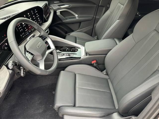 Photo of 2025 MYTHOS BLACK Audi Q5