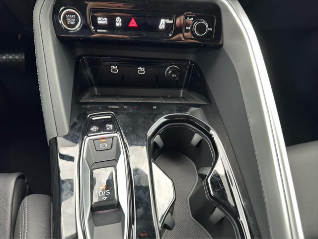 Photo of 2025 MYTHOS BLACK Audi Q5