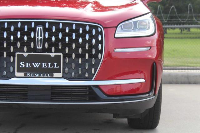 Photo of 2023 Red Carpet Metallic Tinted Clearcoat Lincoln Corsair