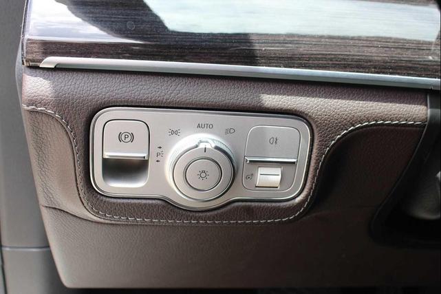 Photo of 2022 Polar White Mercedes-Benz GLE 350