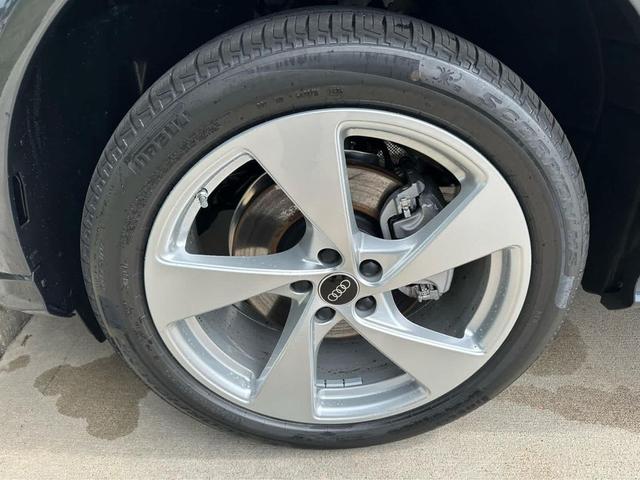 Photo of 2025 TAMBORA GRAY Audi Q5