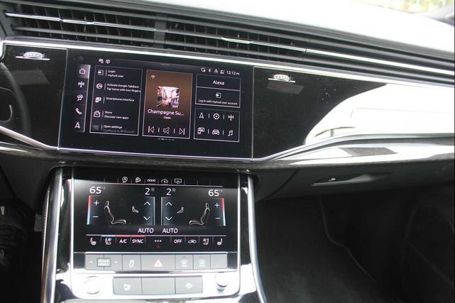 Photo of 2025 Mythos Black Metallic Audi Q7