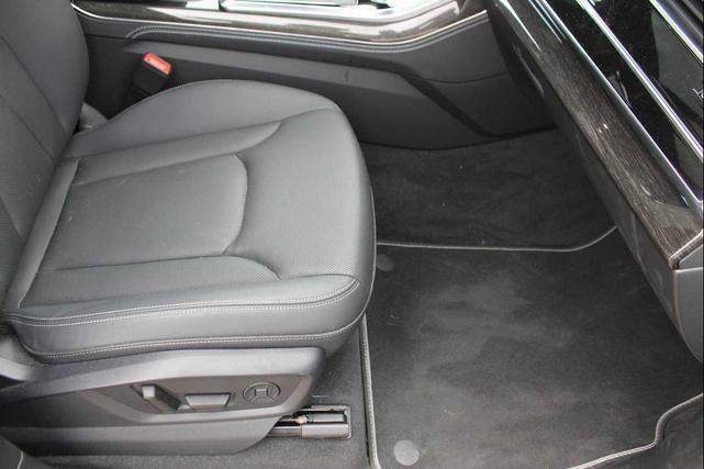 Photo of 2025 Mythos Black Metallic Audi Q7