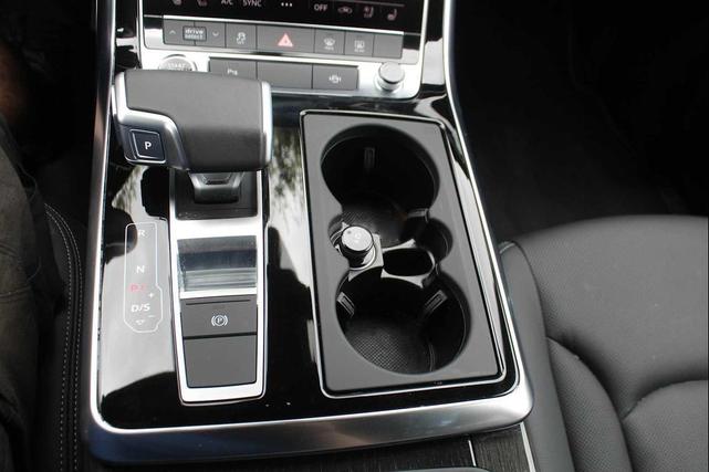 Photo of 2025 Mythos Black Metallic Audi Q7