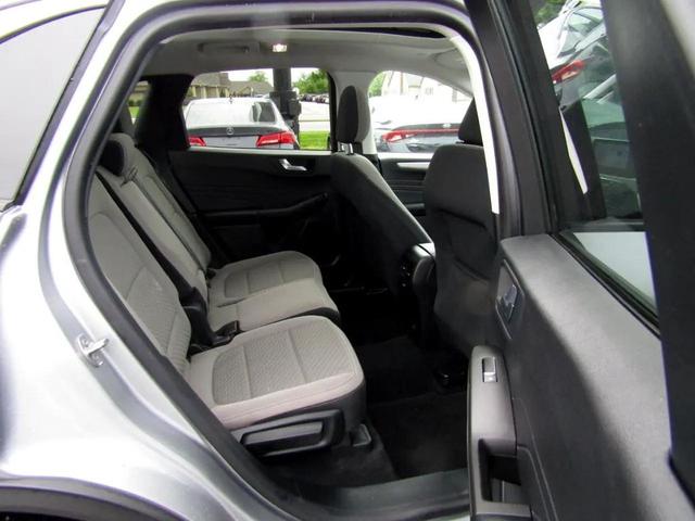 Photo of 2021 Iconic Silver Metallic Ford Escape
