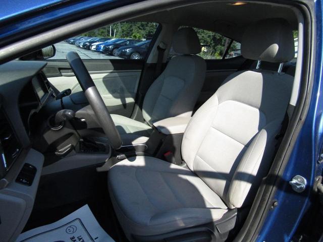 Photo of 2017 Lakeside Blue Hyundai ELANTRA