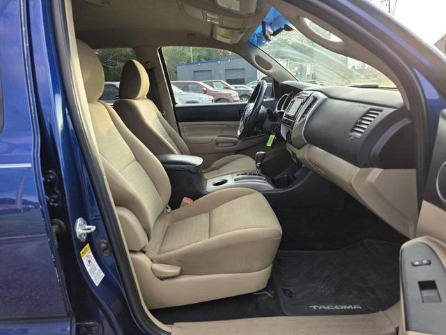 Photo of 2015 Blue Ribbon Metallic Toyota Tacoma
