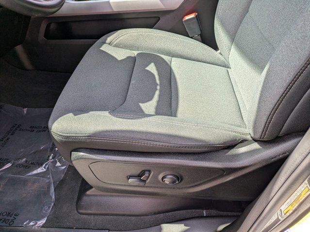 Photo of 2022 Granite Crystal Metallic Clearcoat RAM 1500