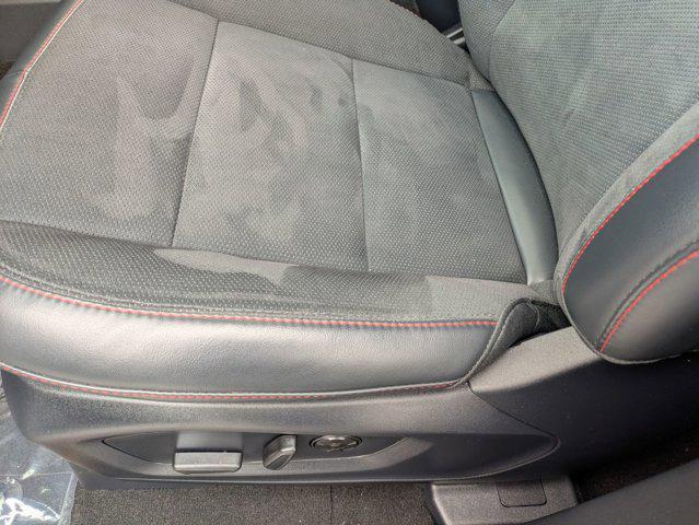 Photo of 2025 Star White Metallic Tri-Coat Ford Explorer