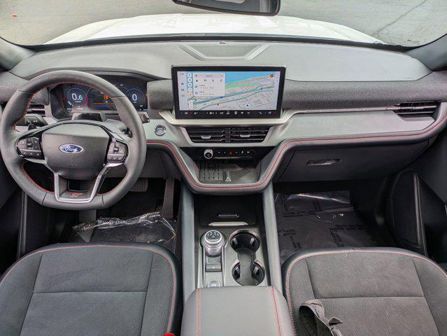 Photo of 2025 Star White Metallic Tri-Coat Ford Explorer