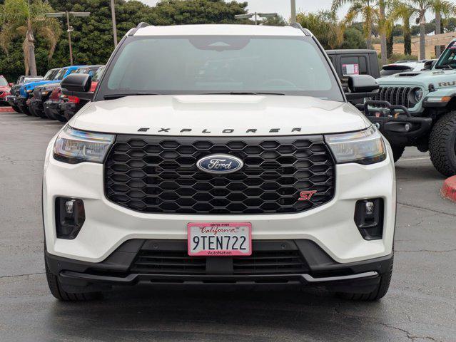 Photo of 2025 Star White Metallic Tri-Coat Ford Explorer