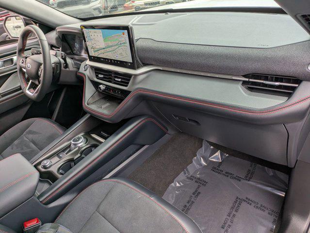 Photo of 2025 Star White Metallic Tri-Coat Ford Explorer