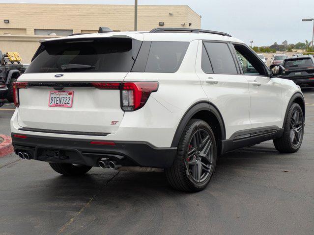 Photo of 2025 Star White Metallic Tri-Coat Ford Explorer
