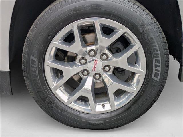Photo of 2015 Quicksilver Metallic GMC Yukon