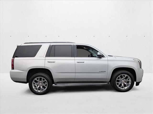 Photo of 2015 Quicksilver Metallic GMC Yukon