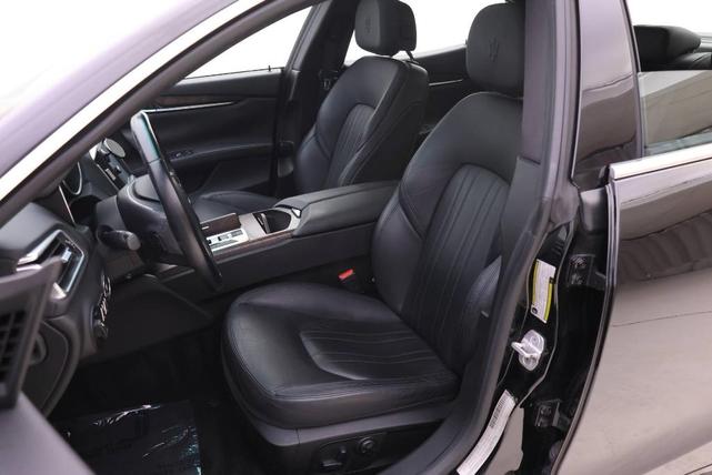 Photo of 2014 Nero Maserati Ghibli
