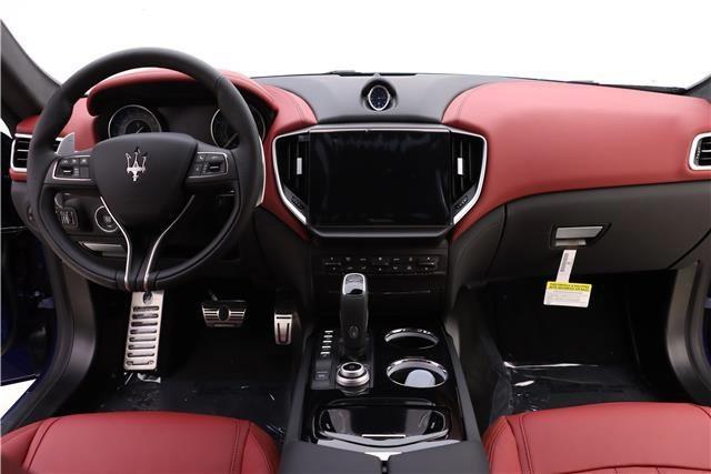 Photo of 2023 Blu Maserati Ghibli