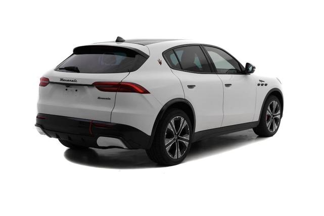 Photo of 2025 Bianco Maserati Grecale Folgore