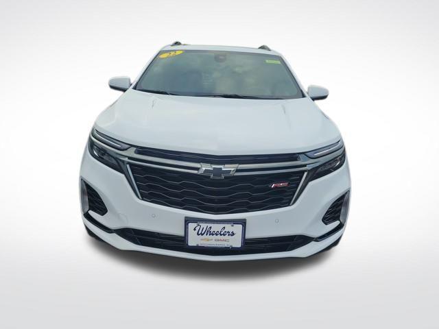 Photo of 2022 Summit White Chevrolet Equinox