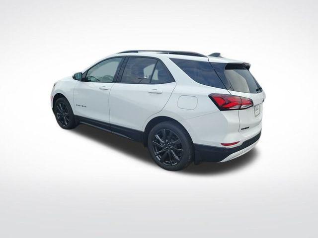 Photo of 2022 Summit White Chevrolet Equinox