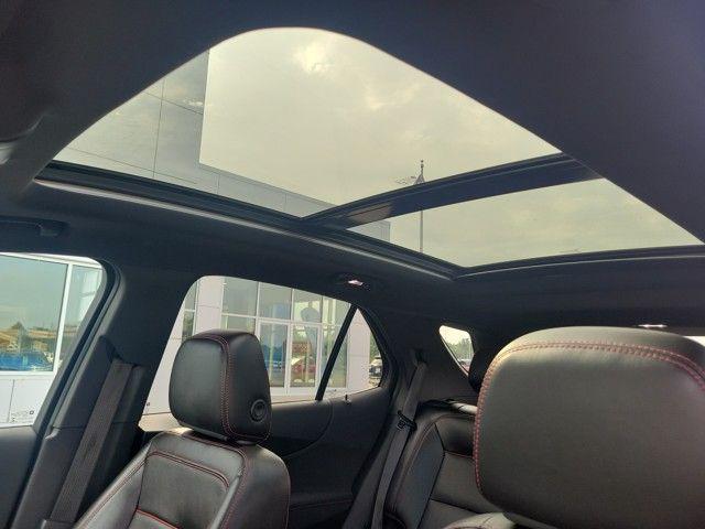 Photo of 2022 Summit White Chevrolet Equinox