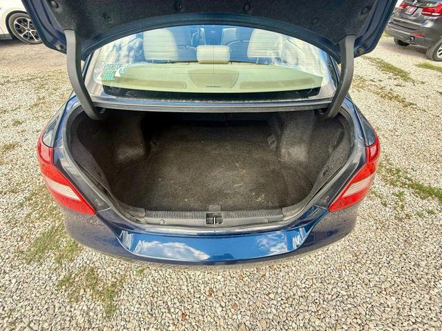 Photo of 2011 Blue Suzuki Kizashi