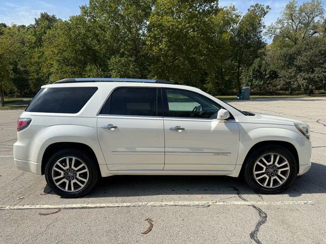 Photo of 2014 White Diamond Tricoat GMC Acadia
