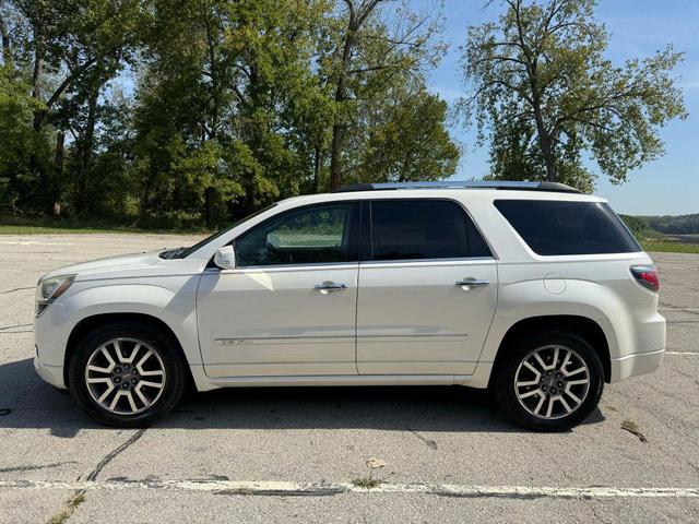 Photo of 2014 White Diamond Tricoat GMC Acadia