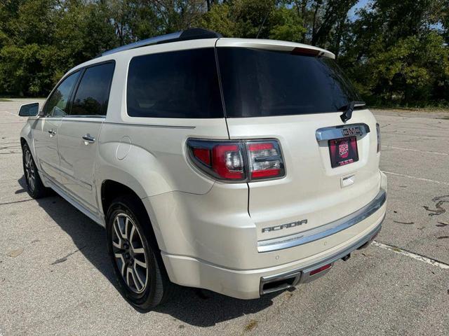 Photo of 2014 White Diamond Tricoat GMC Acadia